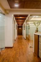 The main corridor leading to the the partners' cabins
